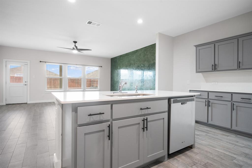 1521 Forest Park Drive