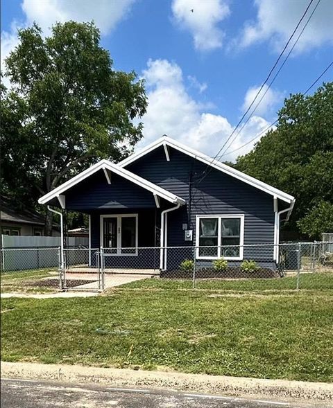 403 7th Avenue Mineral Wells TX 76067