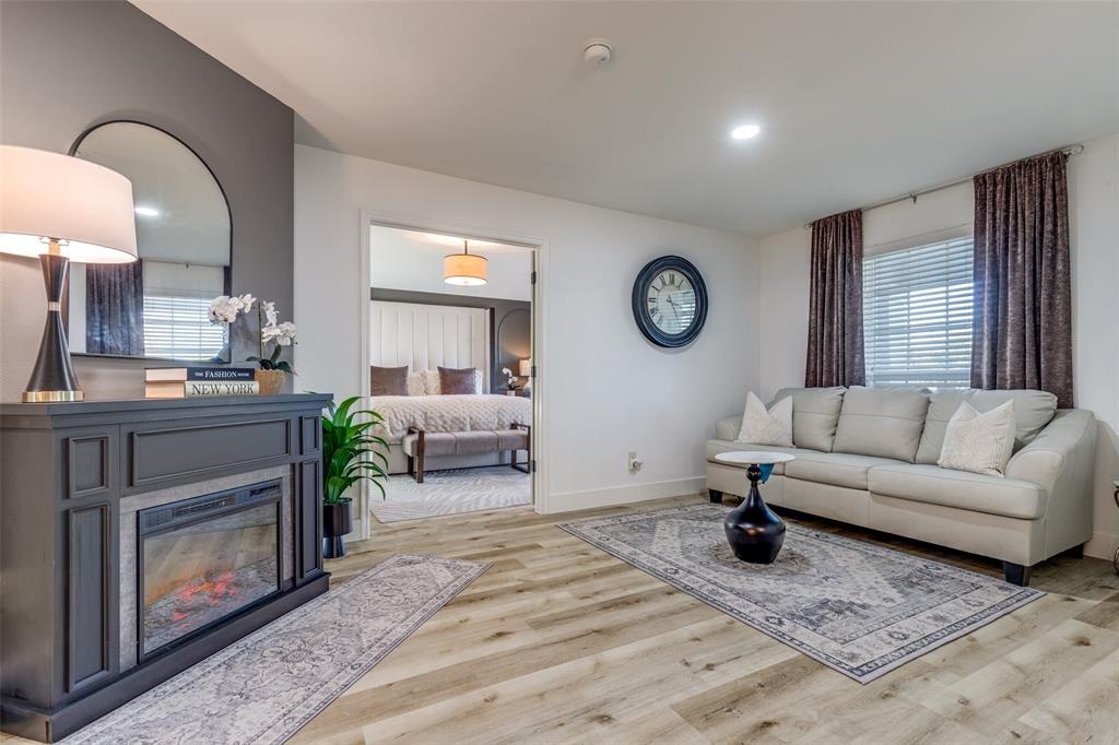 Eagle Village At Providence Ph - Residential