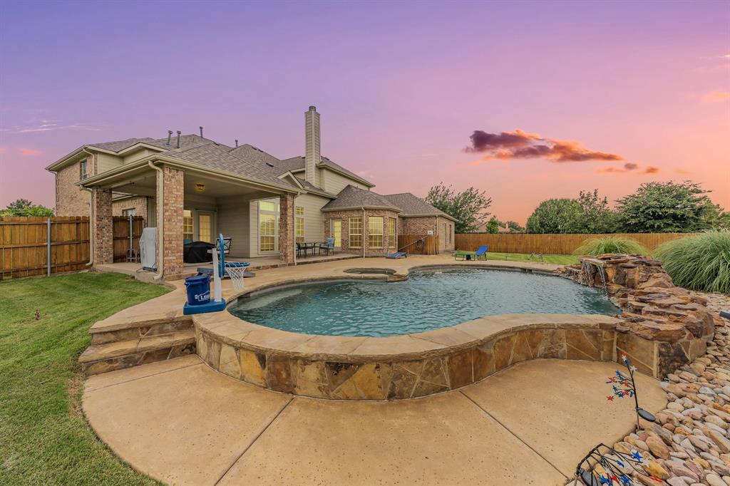 1424 Bassett Hound Drive