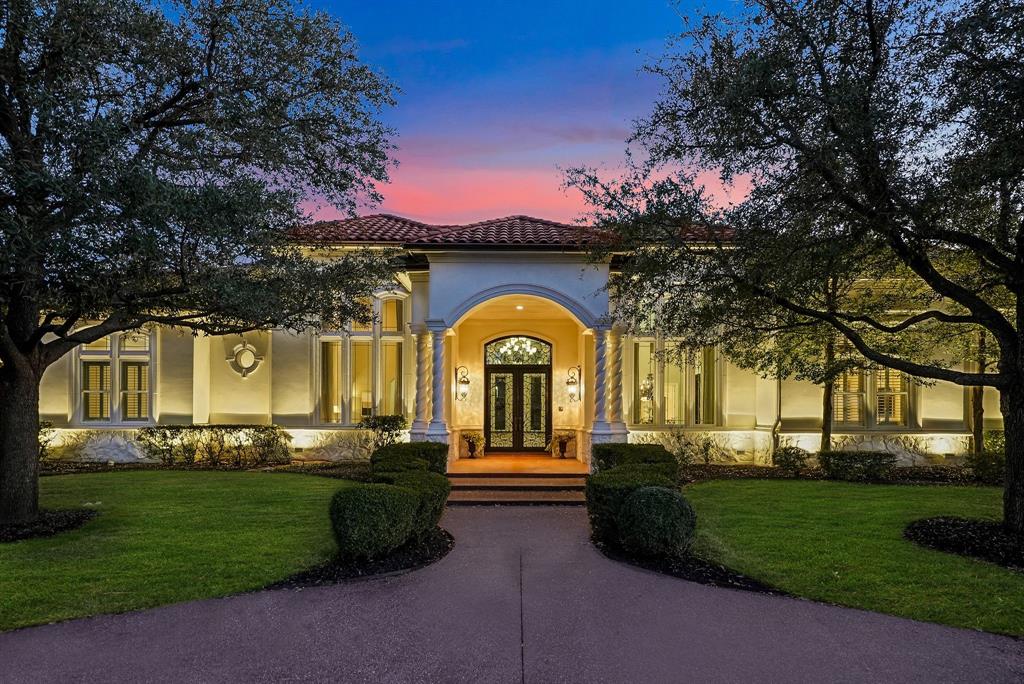 1075 W Dove Road
