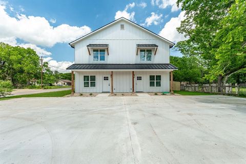 981 N Clinton Street Stephenville TX 76401