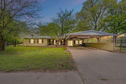 2799 State Highway 276 Emory TX 75440