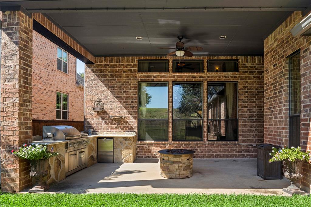 2101 Surrey Lane
