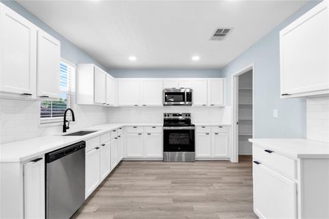 814 Bigfork Drive Arlington TX 76001