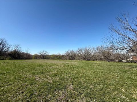 Photo of 9212 Hidden Lakes Court, Grand Prairie, TX 75104 (MLS # 21224877)