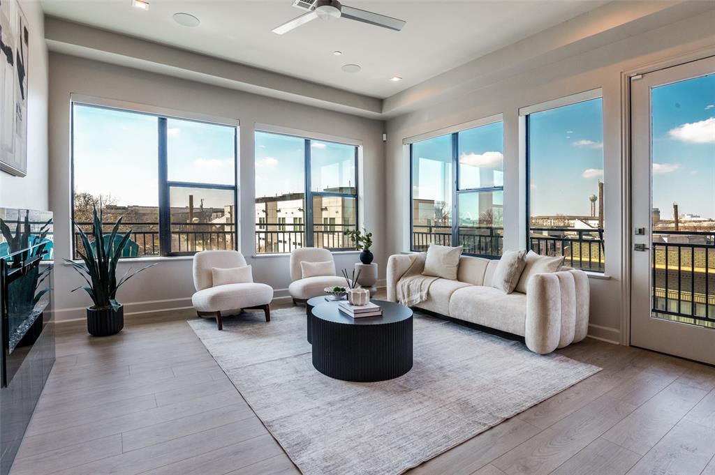 1900 S Ervay Street 307