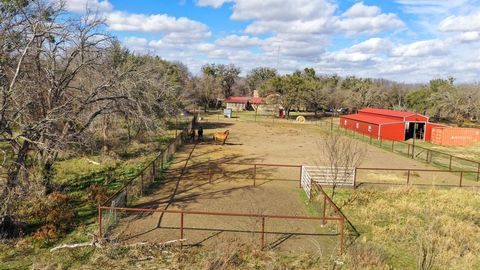 A home in Comanche