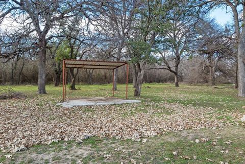 A home in Comanche