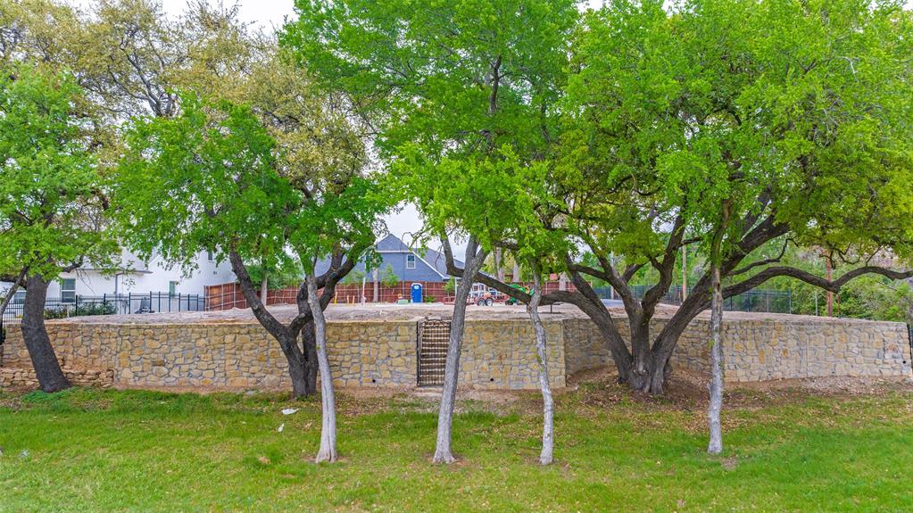 628 Athenia Drive