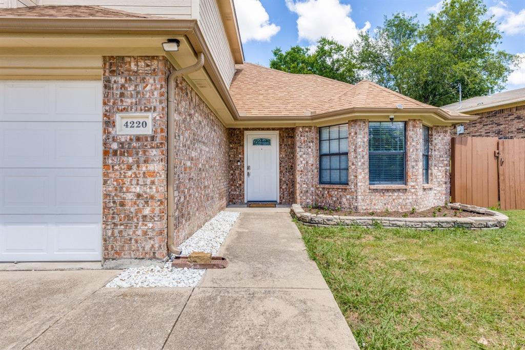 4220 Canyon Trail
