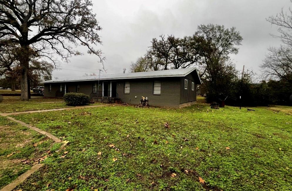 Photo 1 of 6 — 622 N Main Street, Grand Saline, TX 75140
