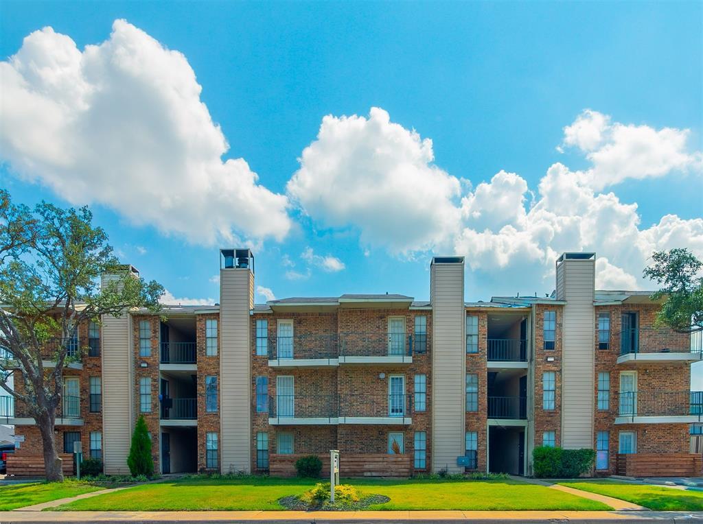 9520 Royal Lane 110