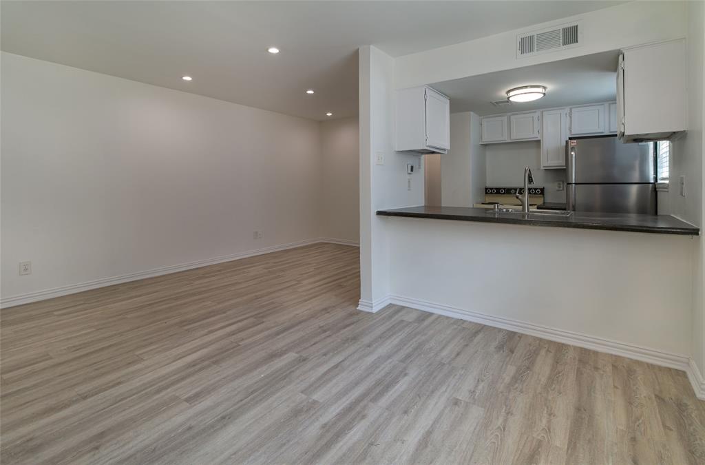 9520 Royal Lane 110