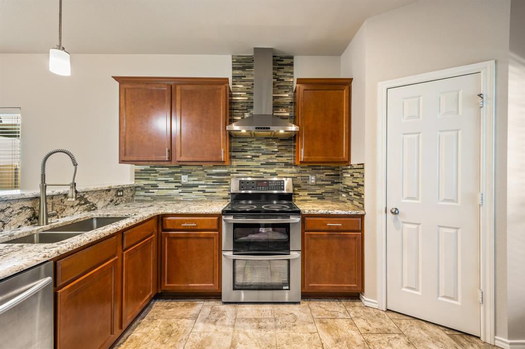 10969 Colonial Heights Lane