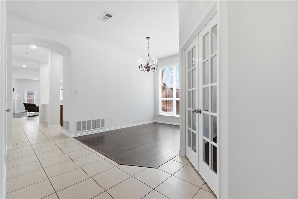 2432 Chesterwood Drive