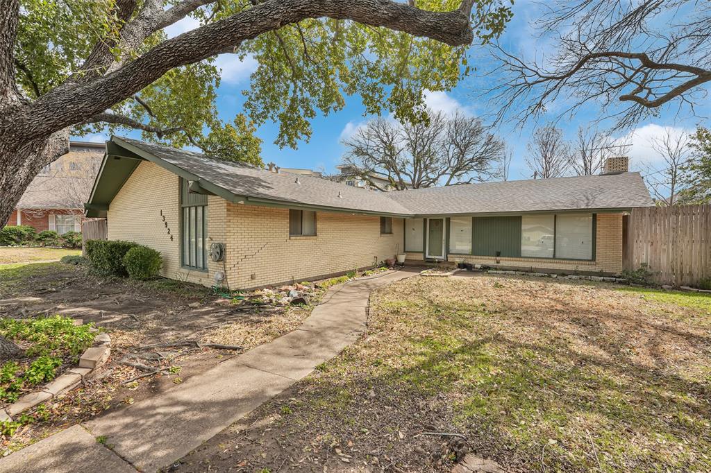 13924 Tanglewood Place