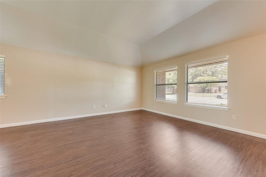208 E Denton Drive