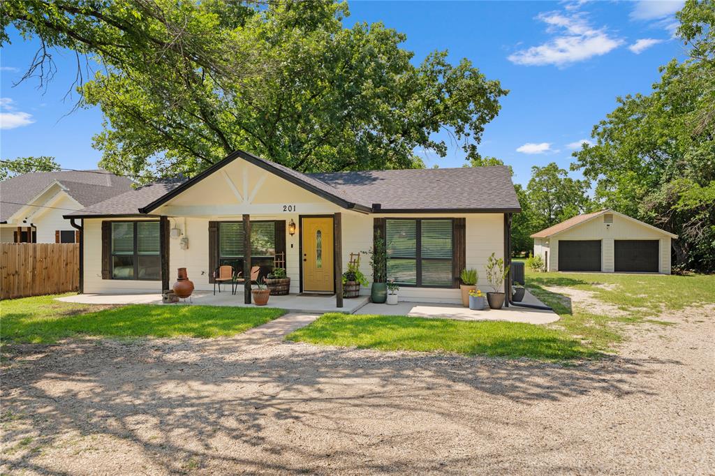 201 W Tinsley Drive