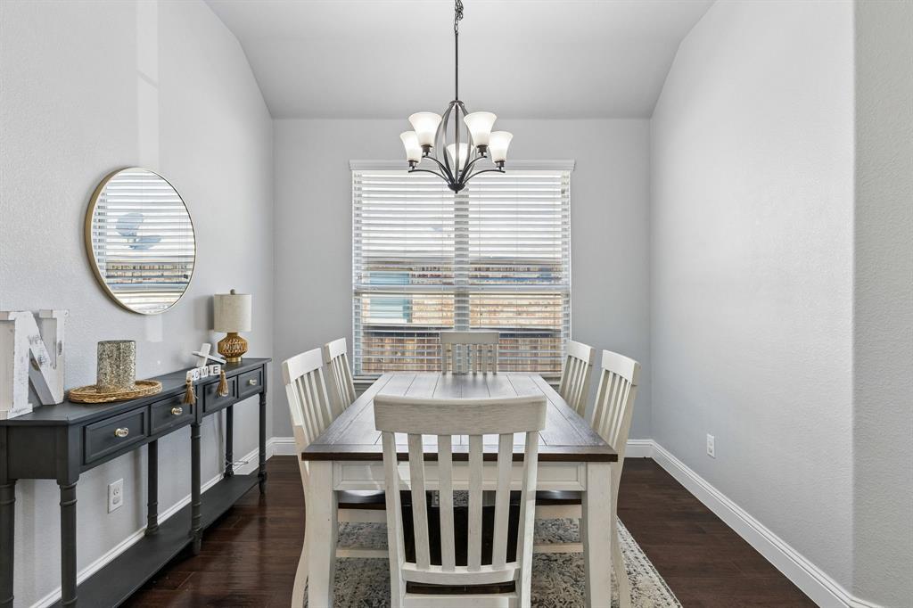 916 Llano Falls Drive