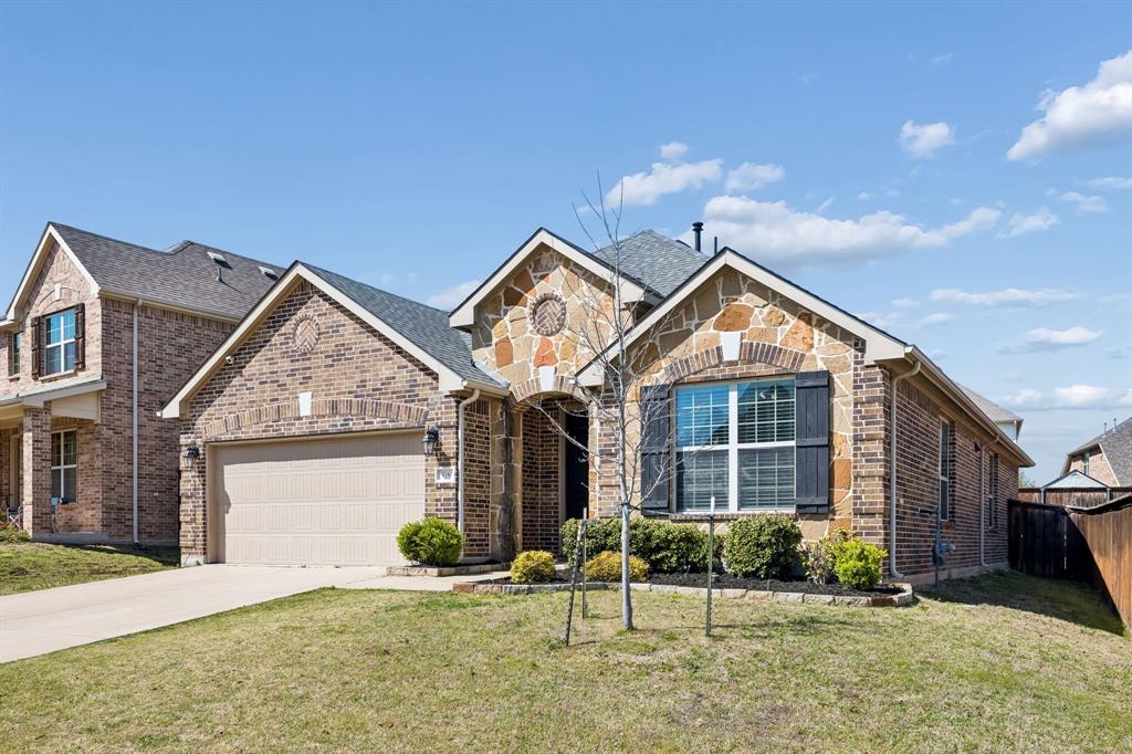 916 Llano Falls Drive