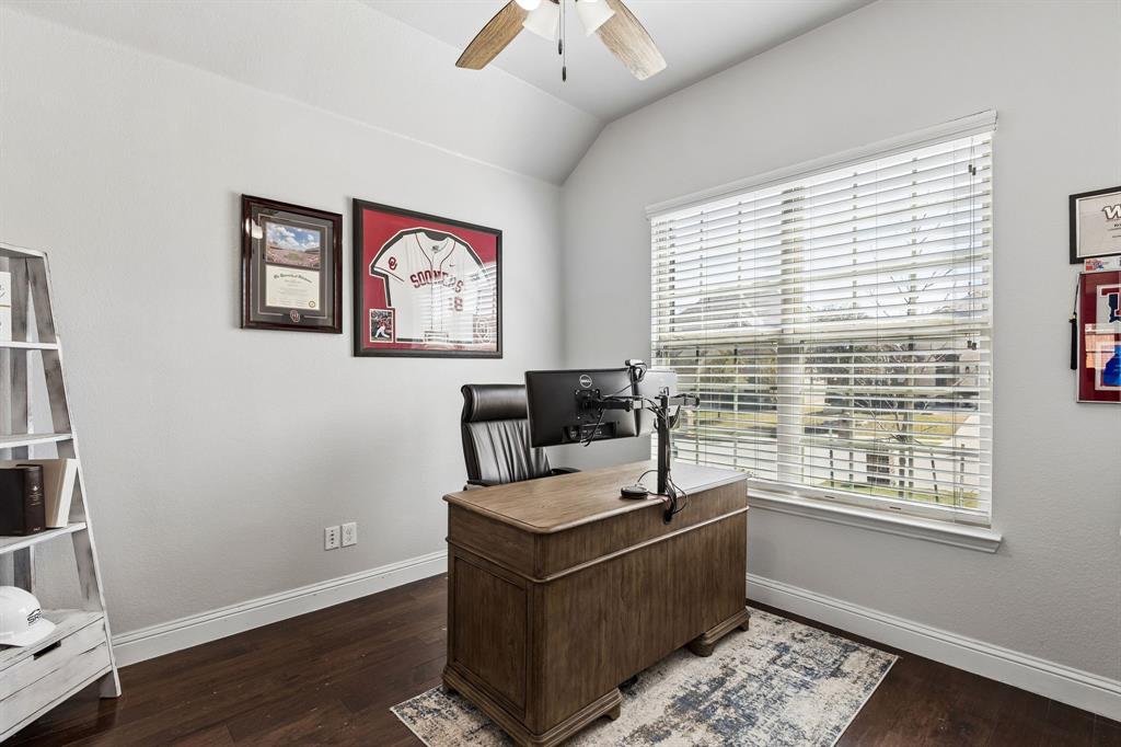 916 Llano Falls Drive