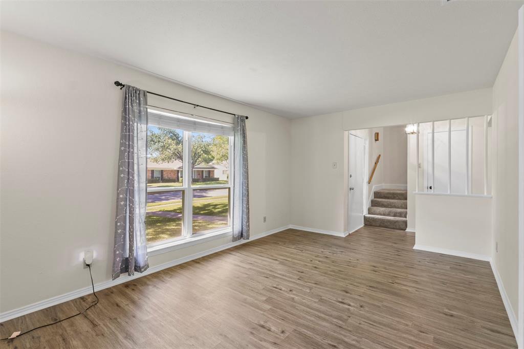 738 Kingswood Avenue