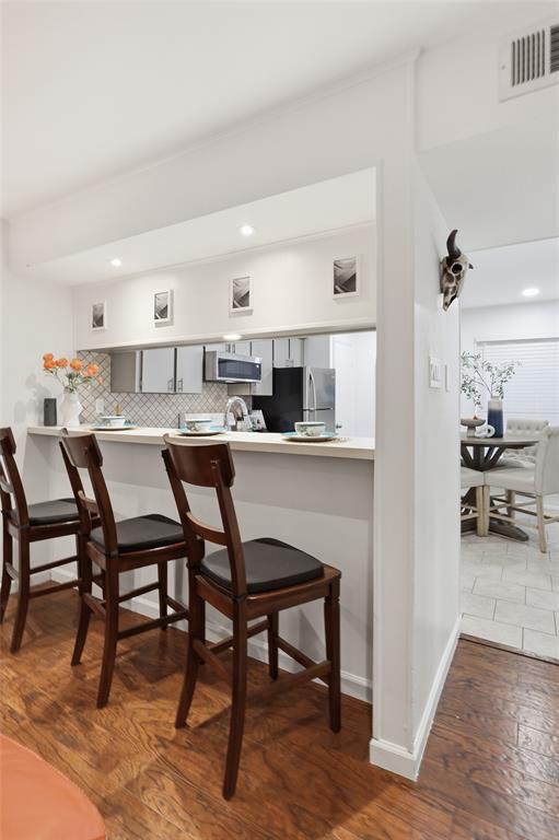 Los Nogales Condo - Residential