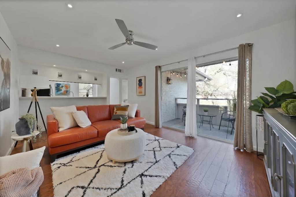 Los Nogales Condo - Residential