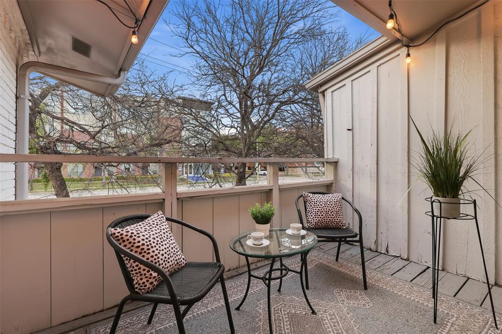 Los Nogales Condo - Residential