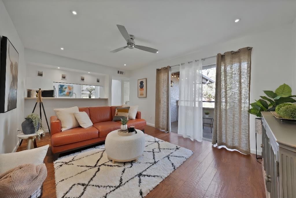 Los Nogales Condo - Residential