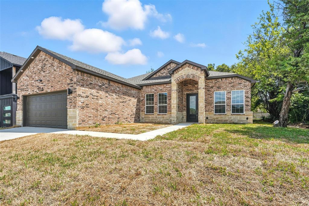 716 Oak Creek Drive