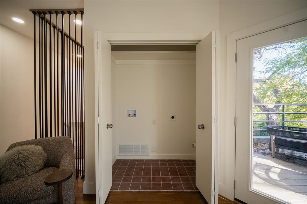 Oak Lawn Heights - Residential