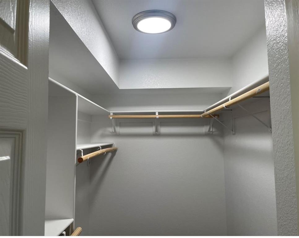 Royal Oaks Condo - Residential Lease