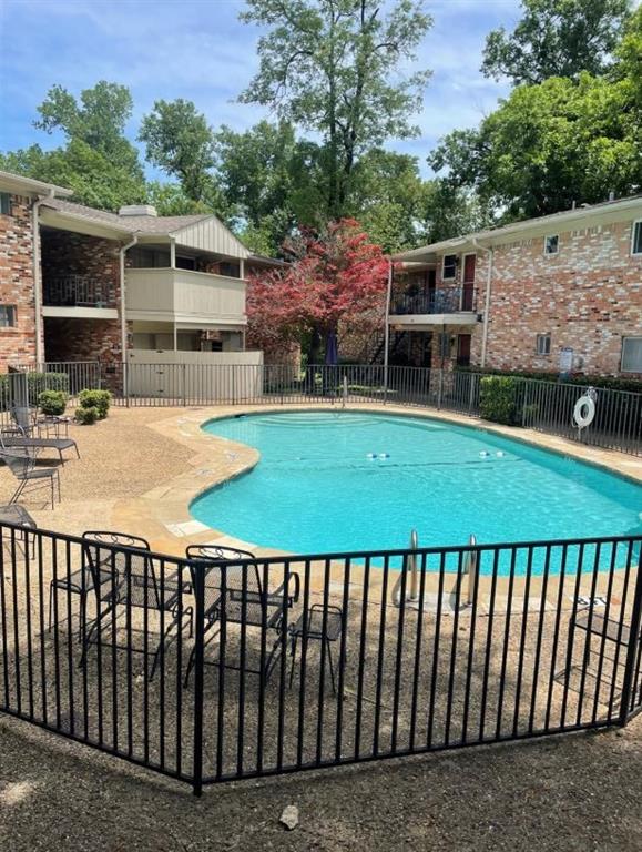 Royal Oaks Condo - Residential Lease