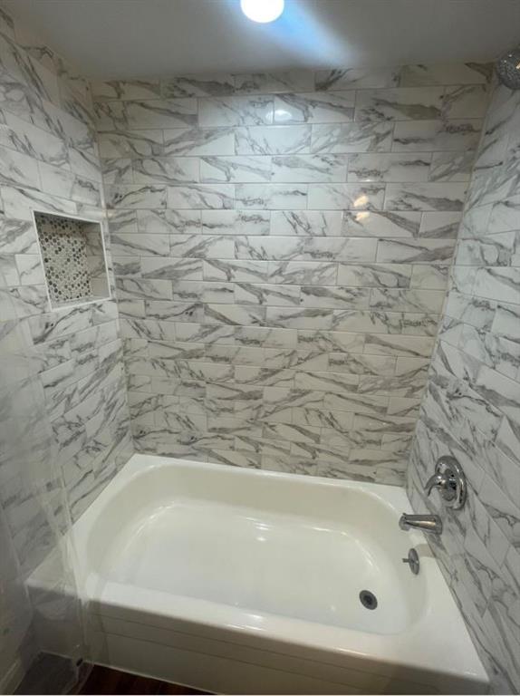 Royal Oaks Condo - Residential Lease