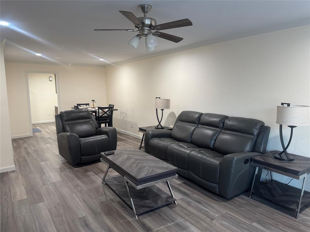 Royal Oaks Condo - Residential Lease