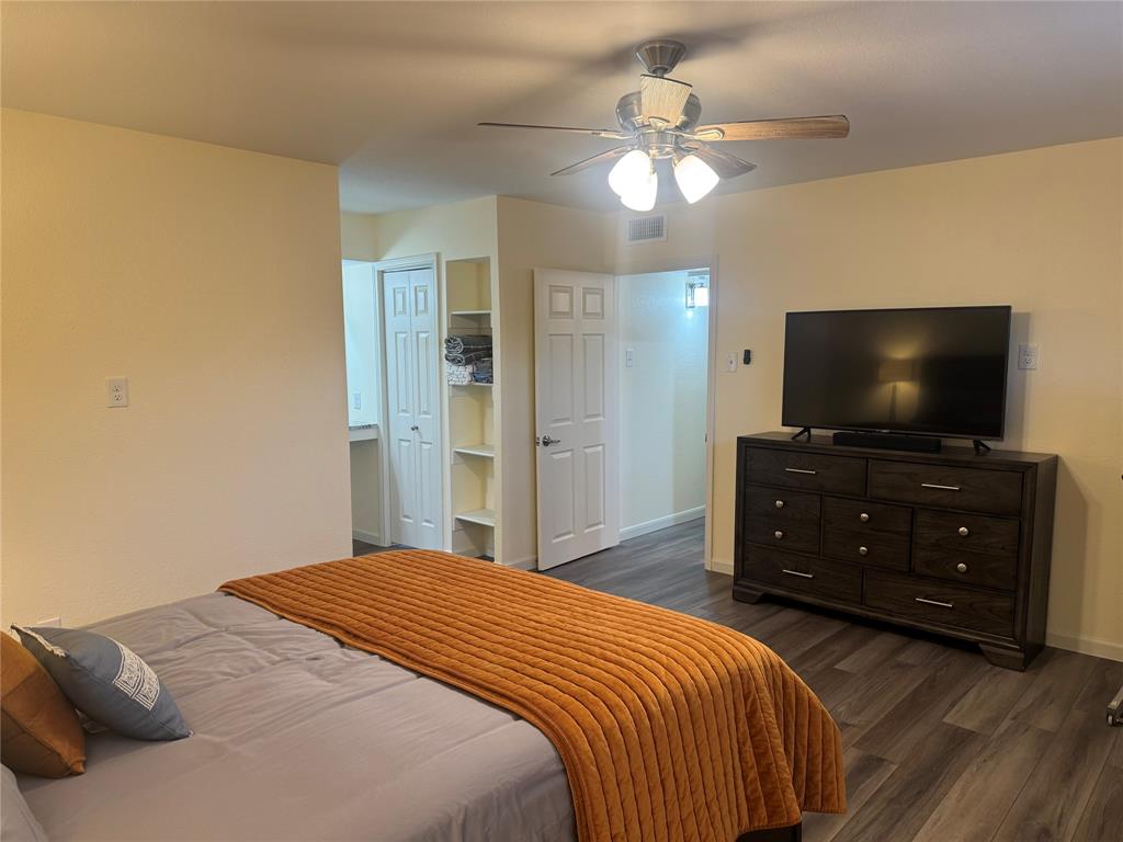 Royal Oaks Condo - Residential Lease