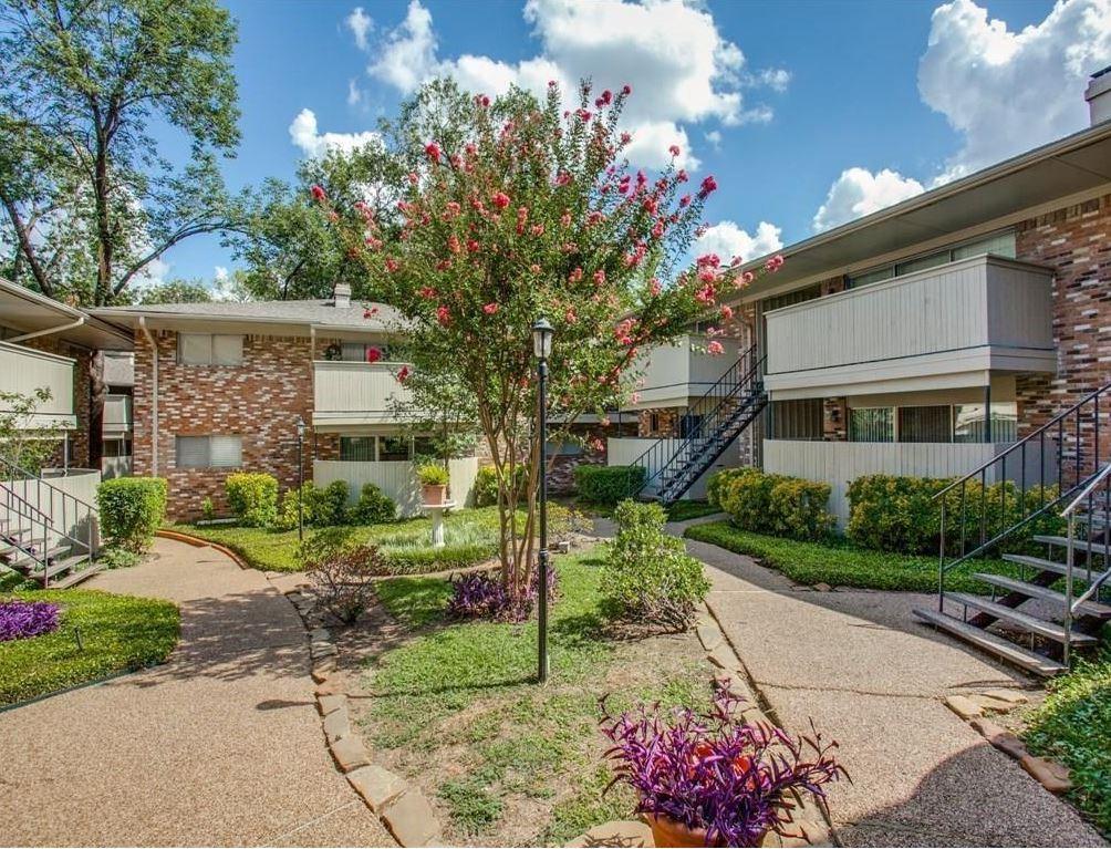 Royal Oaks Condo - Residential Lease