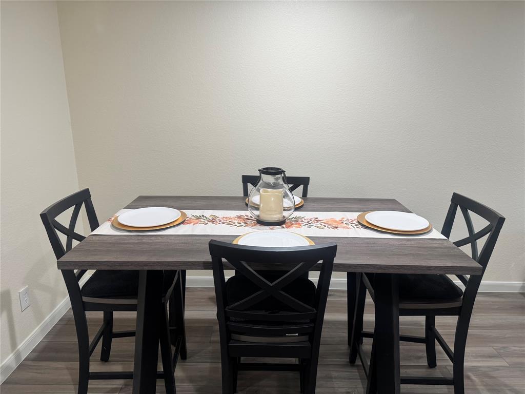 Royal Oaks Condo - Residential Lease