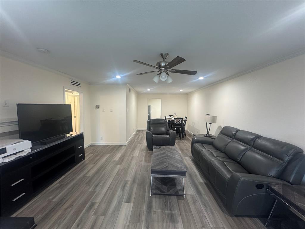 Royal Oaks Condo - Residential Lease