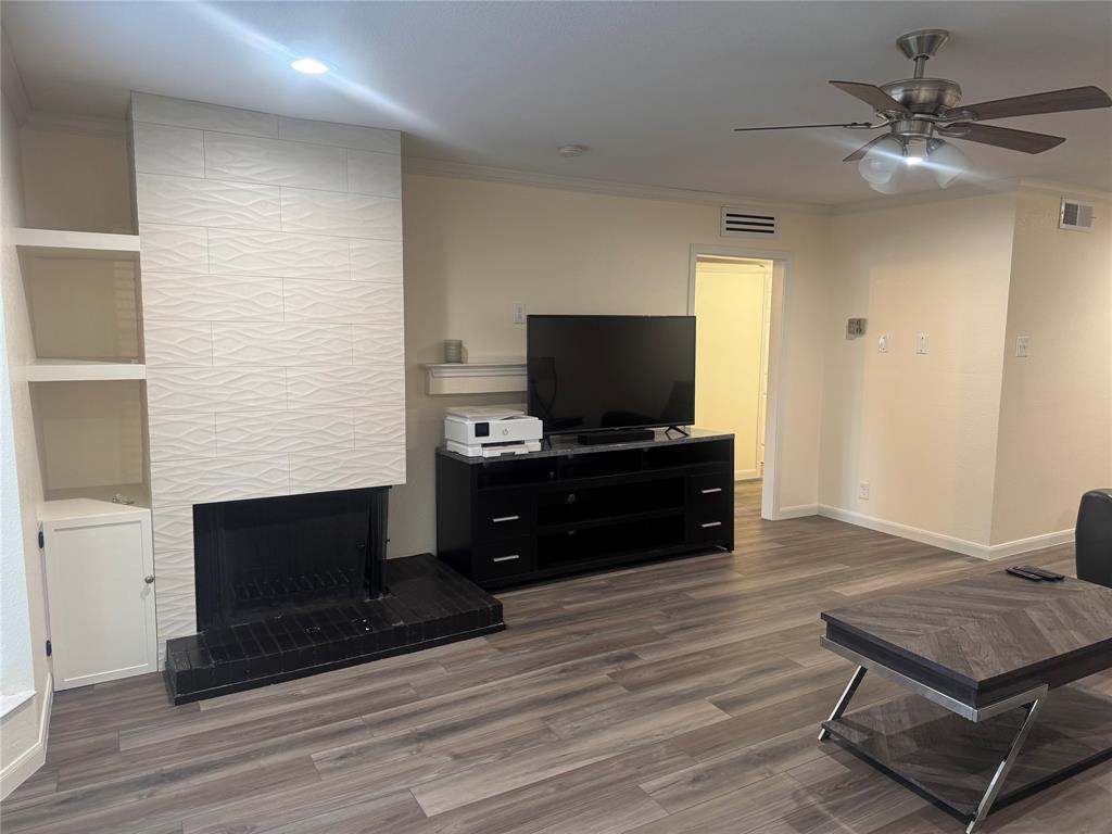 Royal Oaks Condo - Residential Lease