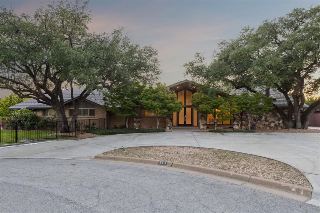 5511 Royal Lane