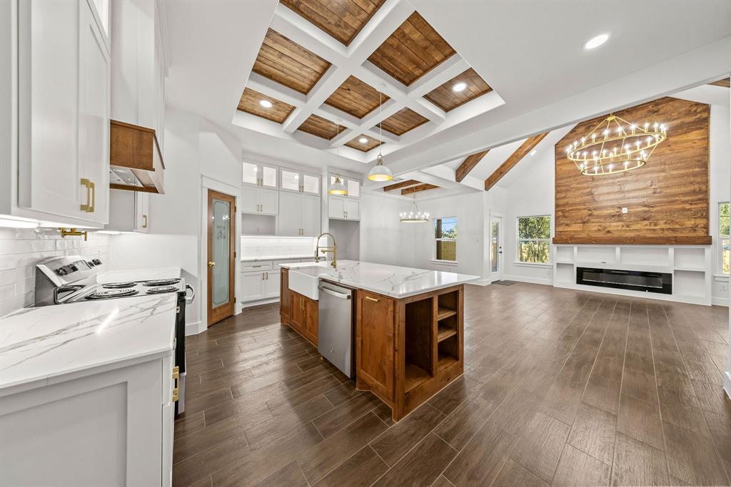 3214 NW Loraine Street