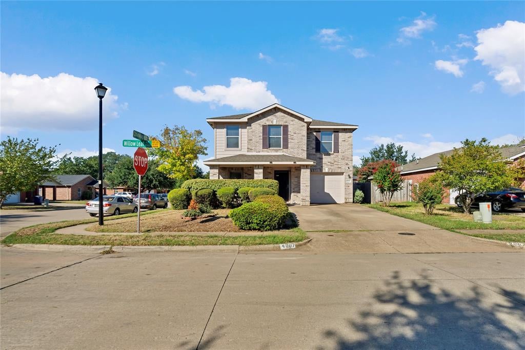 4007 Willow Leaf Court