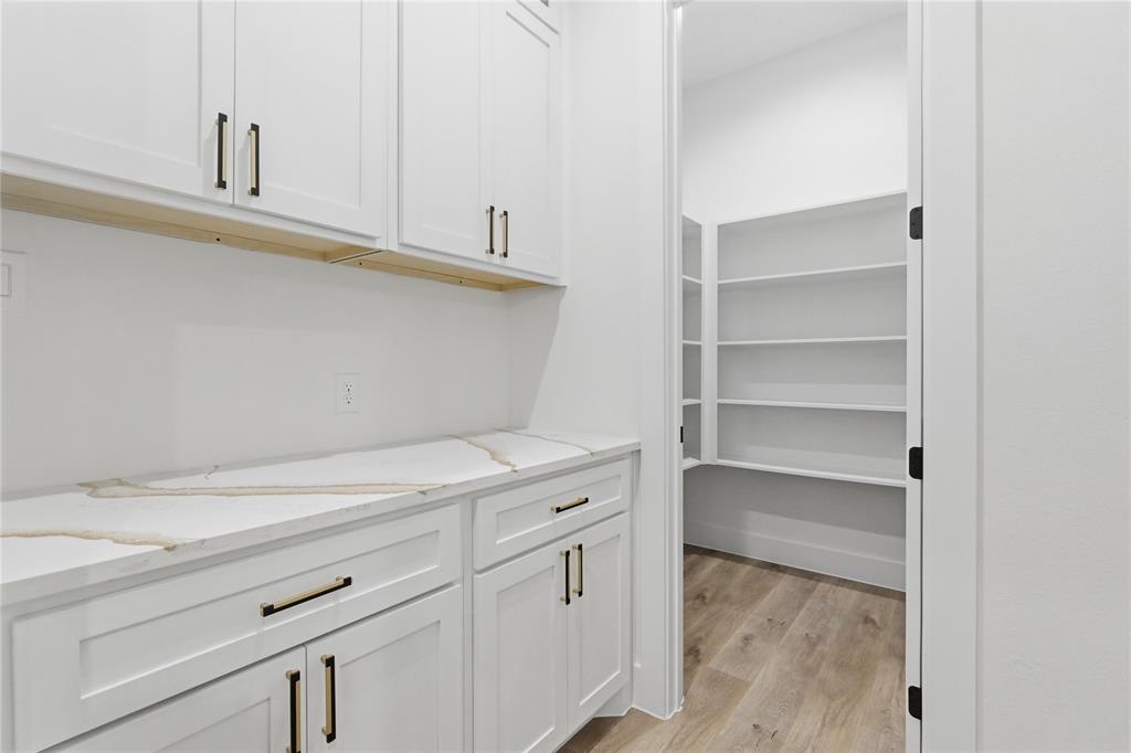 Joe A 02 Irvin - Residential