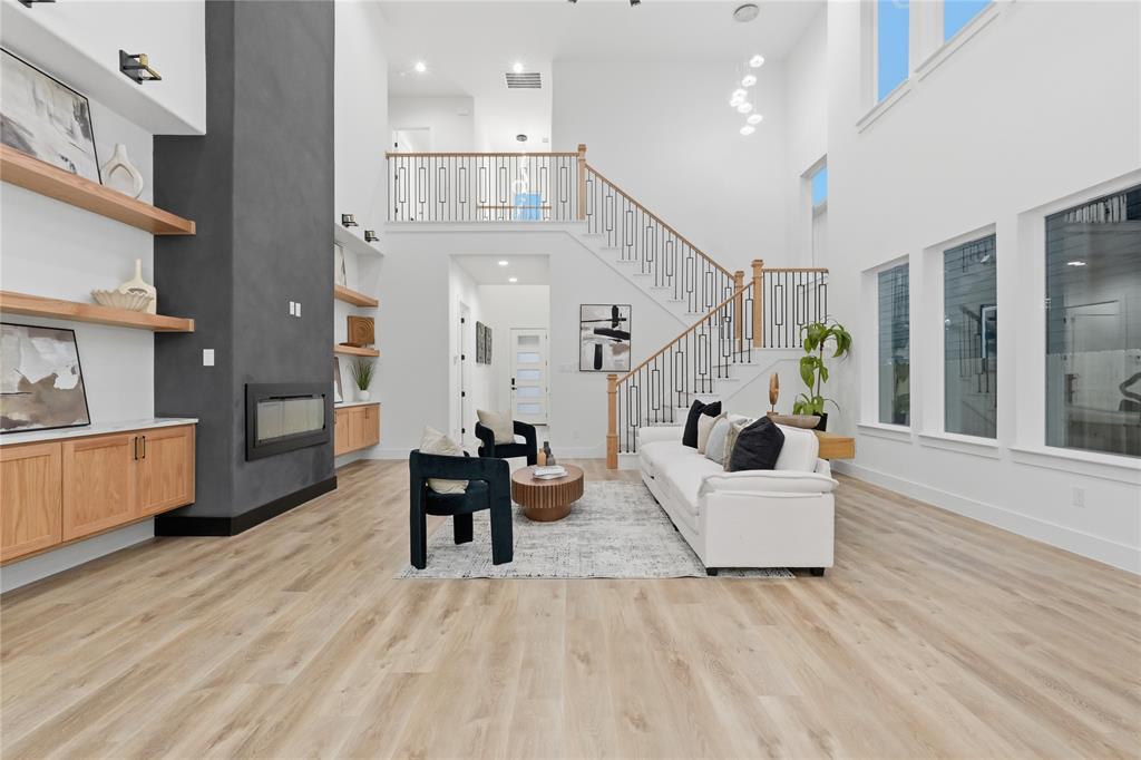 Joe A 02 Irvin - Residential