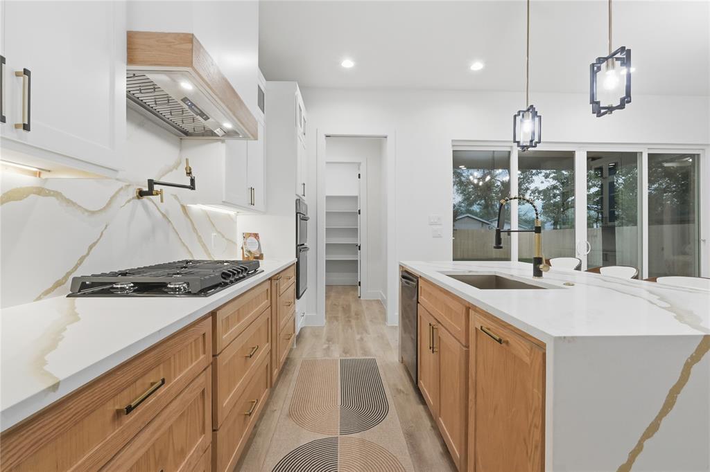 Joe A 02 Irvin - Residential