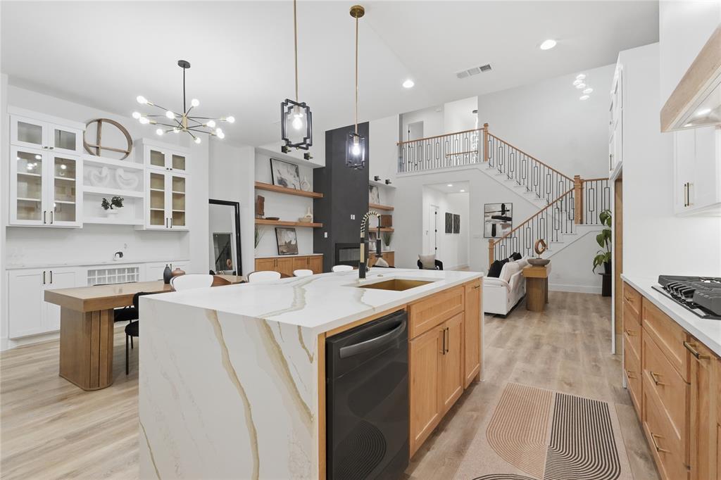 Joe A 02 Irvin - Residential