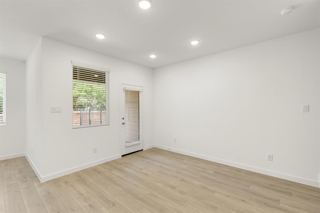 Sereno Oaks at Buckner Terrace - Residential